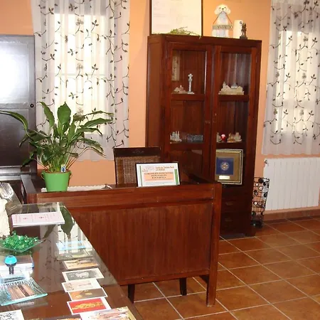 Rural La Henera 酒店