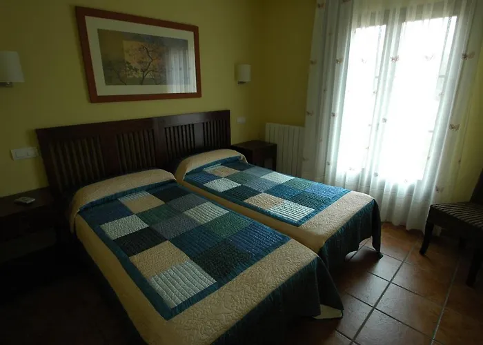Hotel Rural La Henera 3*